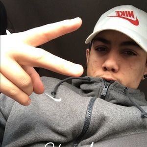 Meet your Posher, Adrian